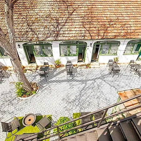 Pillangós-ház Bed and breakfast