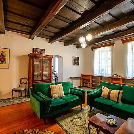 Pillangós-ház Bed and breakfast 3*