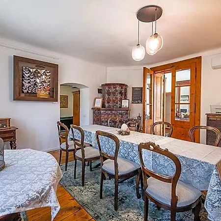 Pillangós-ház Bed and breakfast 3*